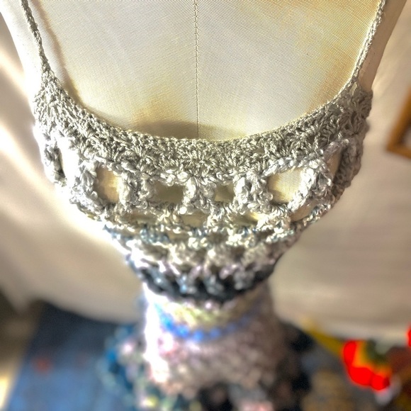 CROCHETED RUFFLE MINI DRESS WITH SPAGHETTI STRAPS - Picture 4 of 14